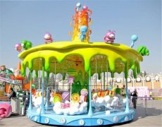 室內(nèi)兒童游樂(lè)設(shè)施寒冬中的兒童樂(lè)園